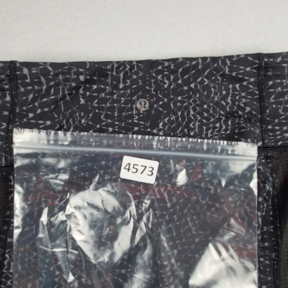 Lululemon Capri Leggings Womens‎ 4 XS Black Snake Criss-Cross Hem Elastic Waist